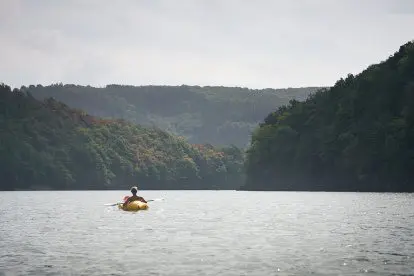 Perfecte mix van hiken en raften: Packraft Trail Luxemburg