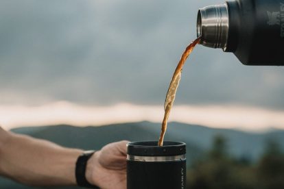 Onderweg tijdens je wandeling of fietstocht warme koffie