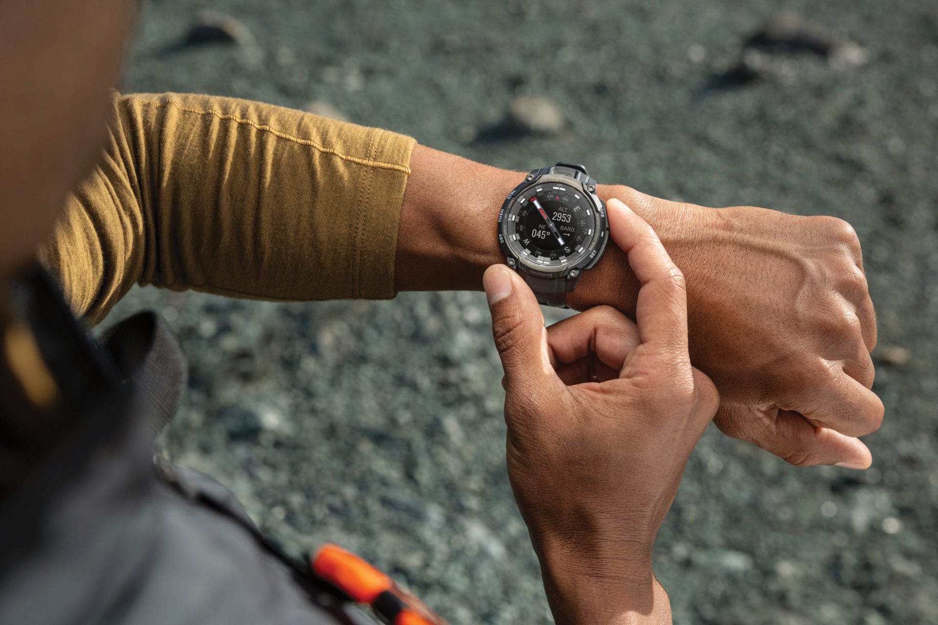 Analoog en digitaal in één robuust horloge: Garmin Instinct 3